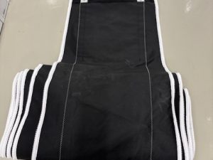 23m Schwarzer Pelzmantel