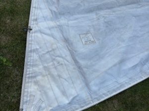 22m2 Großsegel (oder Fock) mit 1 Reff